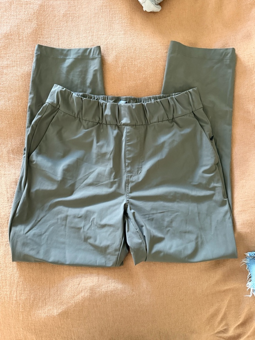 Vuori travel pants